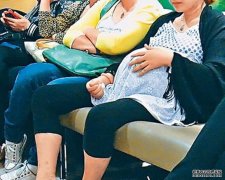 沐鸣直属代理胎死腹中急需入院 耳温高医院拒收 孕妇崩溃：绝望躺在家等死