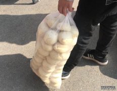 沐鸣代理开户忧虑儿子回去工作要被隔离 母亲为儿子蒸60多隻馒头感动网民