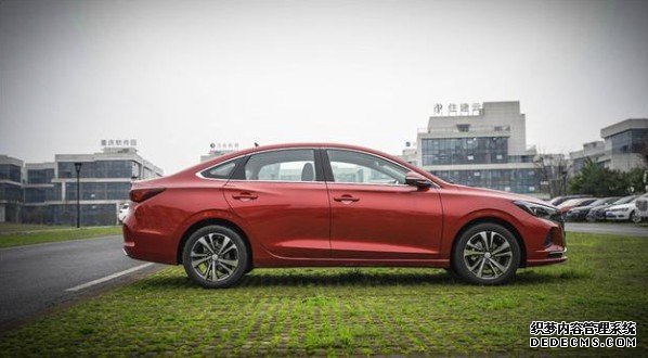 沐鸣平台登录逸动PLUS试驾体验:运动模式下0.5秒油门响应,蓝鲸发动机是真爽