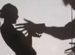 「疫情太压抑」沐鸣主管为由 变态男绑架女同事捆绑拍裸照