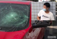 深圳男子因与家人沐鸣总代理争执 用单车砸18部车洩愤