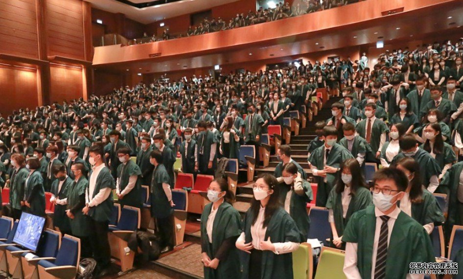 沐鸣登录港大新生入学礼 张翔勉励怀抱希望