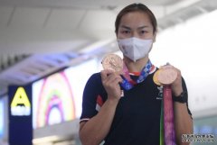 沐鸣登录李慧诗返抵港与家人度中秋节 感激港人一路支持