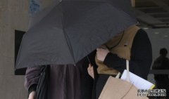 违禁令网上发布遭警员“起底 ”帖文沐鸣注册 女生判监21天缓刑1年