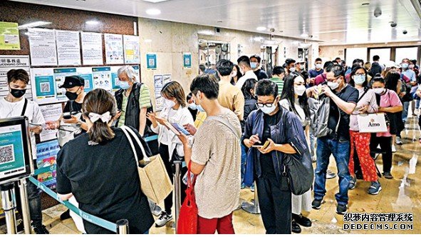 不忍中港司机苦等 何沐鸣注册敬康批跨境车续牌慢