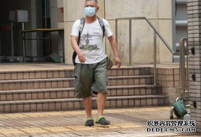 沐鸣APP下载 机场“三跑”3前工头涉收80万贿款被控30罪今首提堂 被告获保释