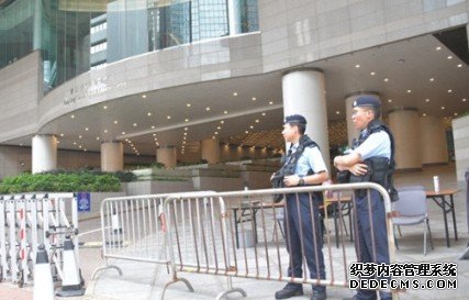 七一前夕 警方沐鸣APP下载一连两日湾仔会展加强佈防 多项临时封路措施