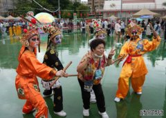 市民冒雨排長龍「潮玩夜市」 大只500鄧炳強讚潮州美食夠地道︱Kelly Online